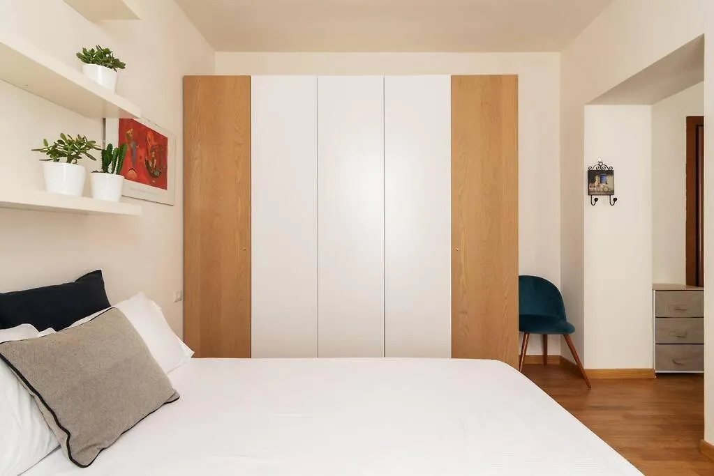 Studio Apartment Brera Milano
