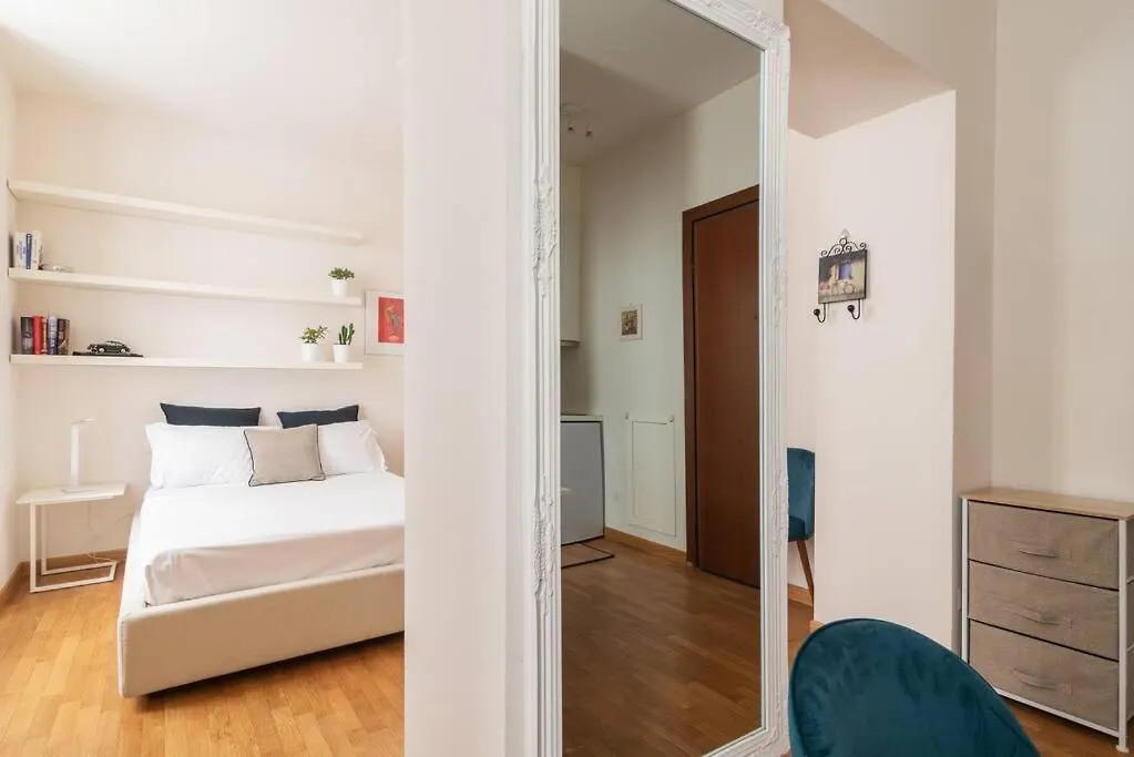 Studio Apartment Brera Milano Italia