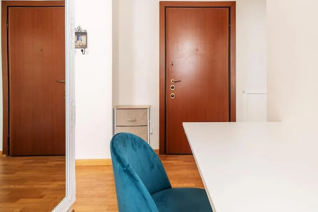 Studio Apartment Brera Milan